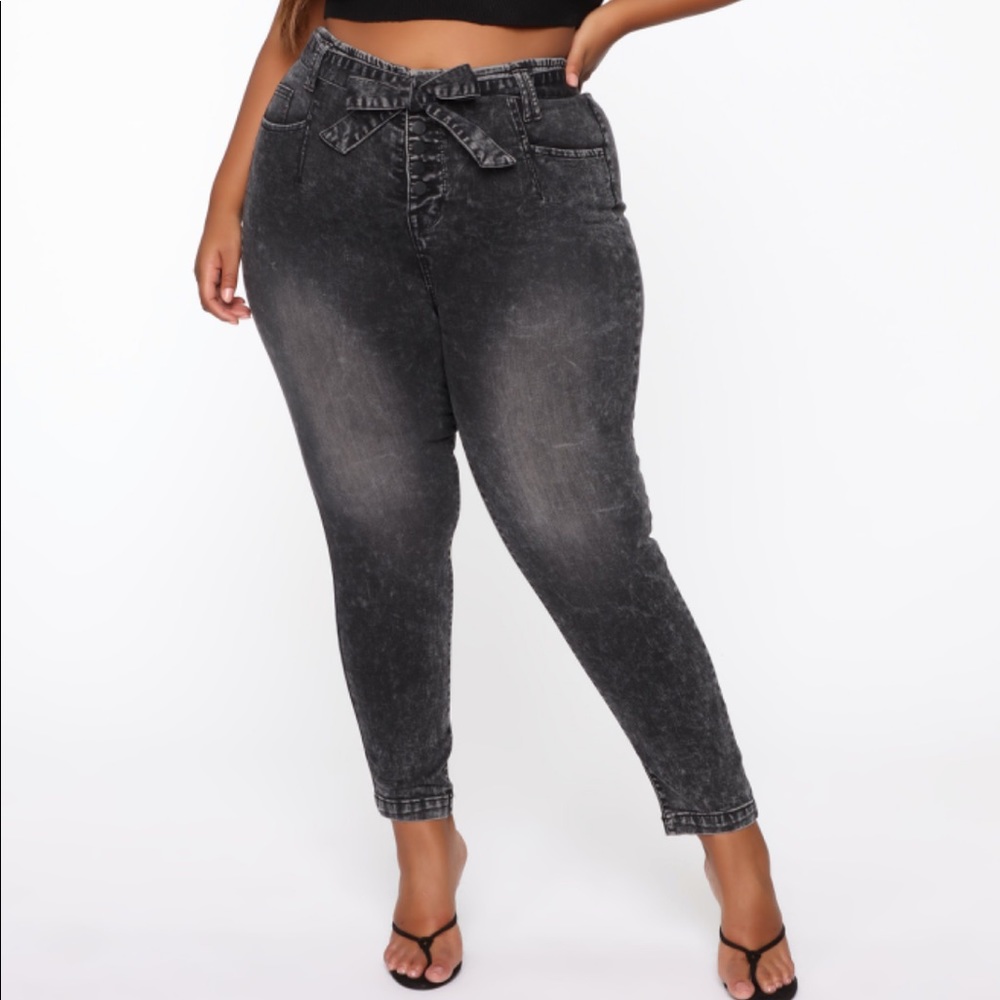 High Rise Jeans - Black